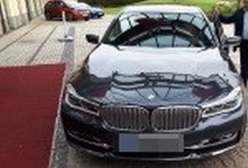 /homepages/37/d40501864/htdocs/clickandbuilds/PBCSNachrichten/wp-content/uploads/quizbilder/tn-bmw-740il-2017.jpg